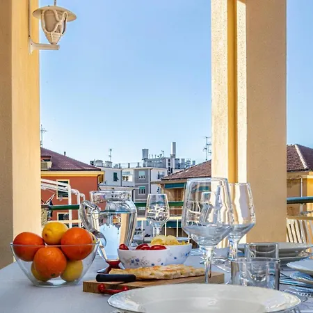 10 Minuti Dal Mare - Elegante Domus Lejlighed