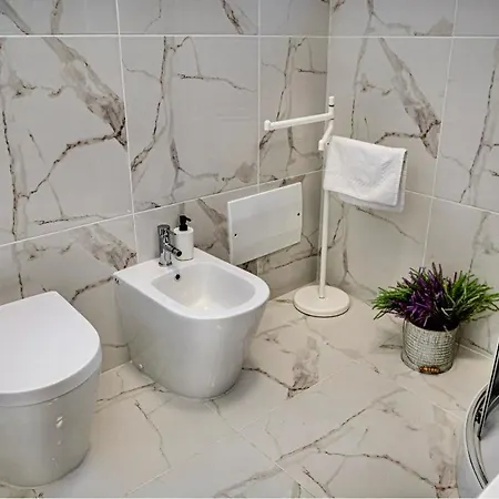 Lejlighed 10 Minuti Dal Mare - Elegante Domus